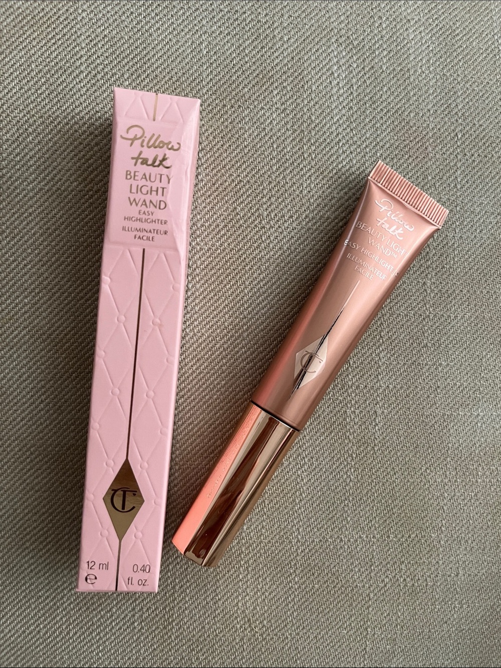 Charlotte Tilbury Beauty Highlighter Wand - Pillow Talk NEW